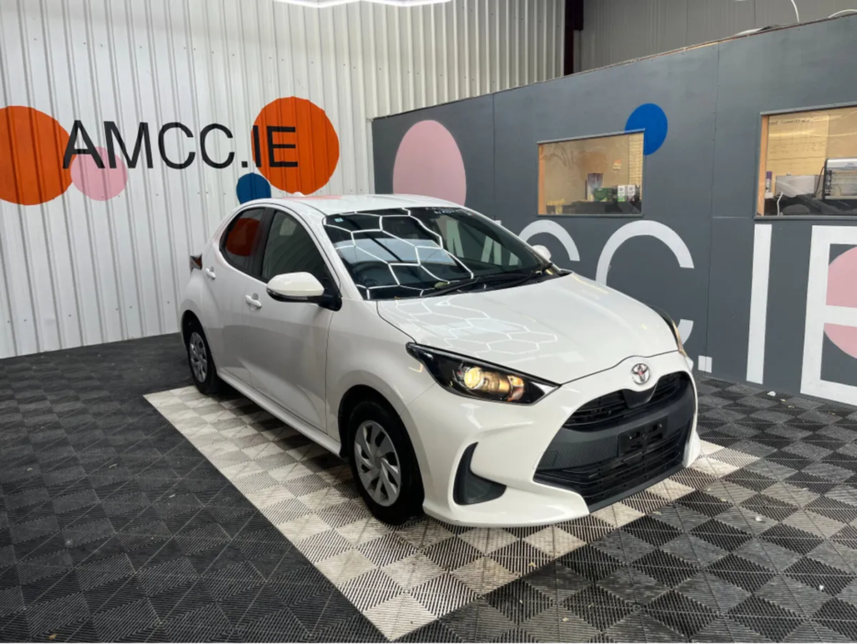 Toyota Yaris 1.0 PETROL / 95k KMs / REVERSE CAMERA - Image 1