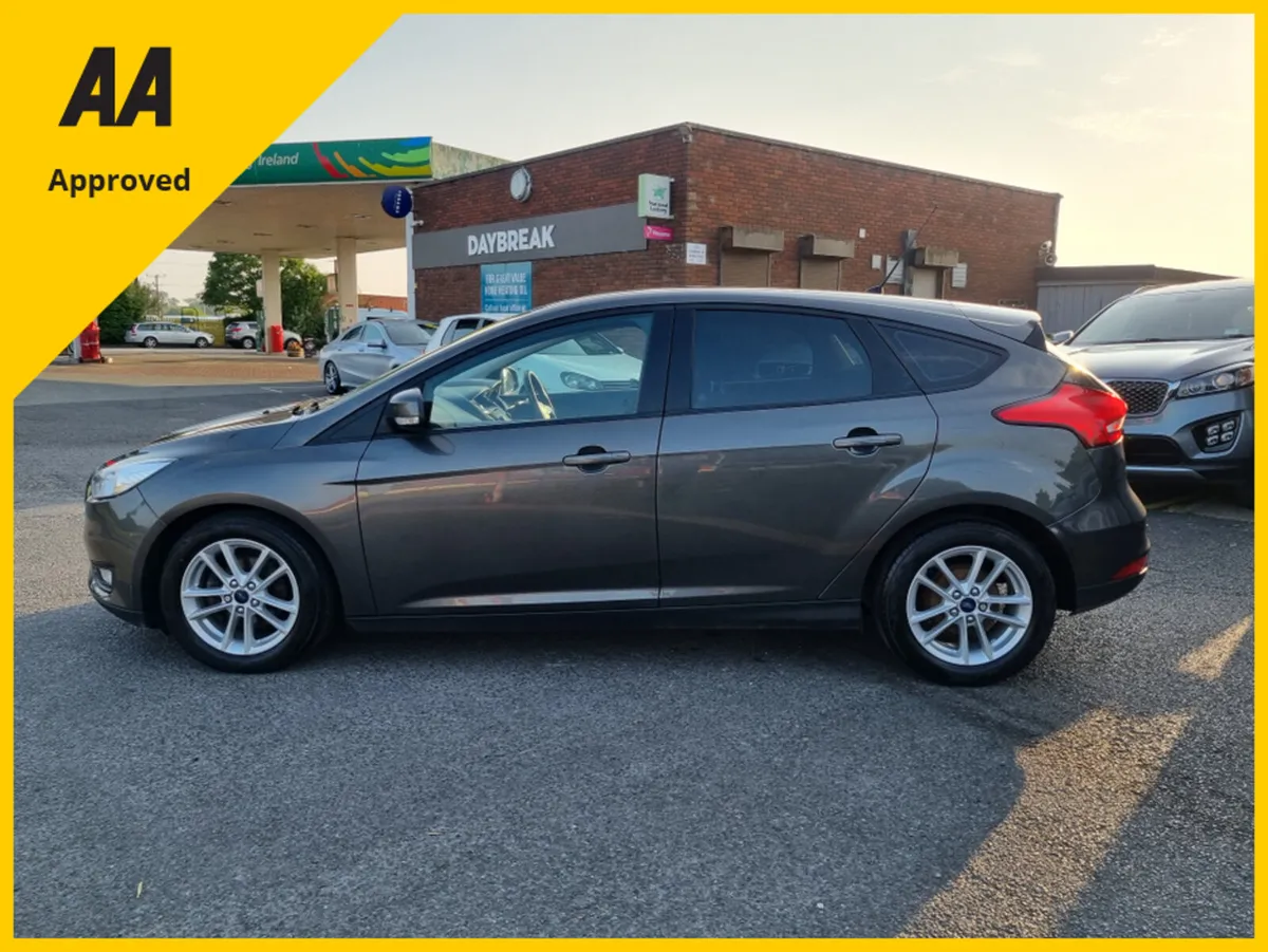 Ford Focus STYLE 1.5 TD 95PS 6SPEED 4 5DR 4DR - Image 4