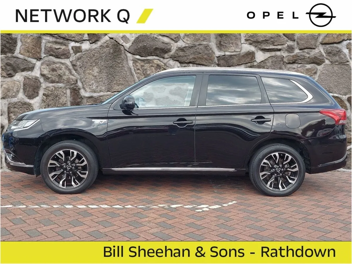 Mitsubishi Outlander Phev 2.0l Mivec 4WD 5-seater - Image 3