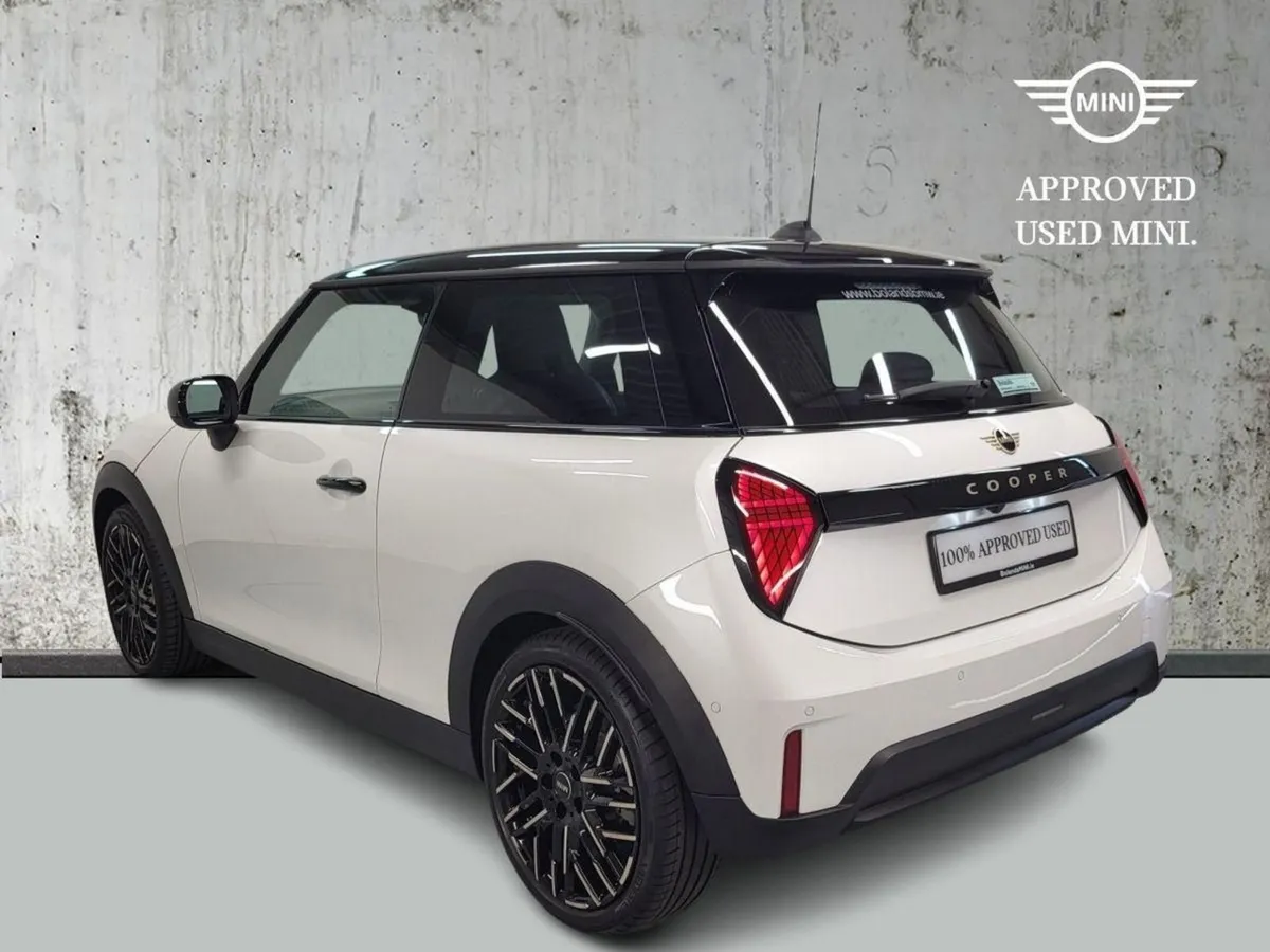 MINI HATCH Cooper C 3 Door - Image 2