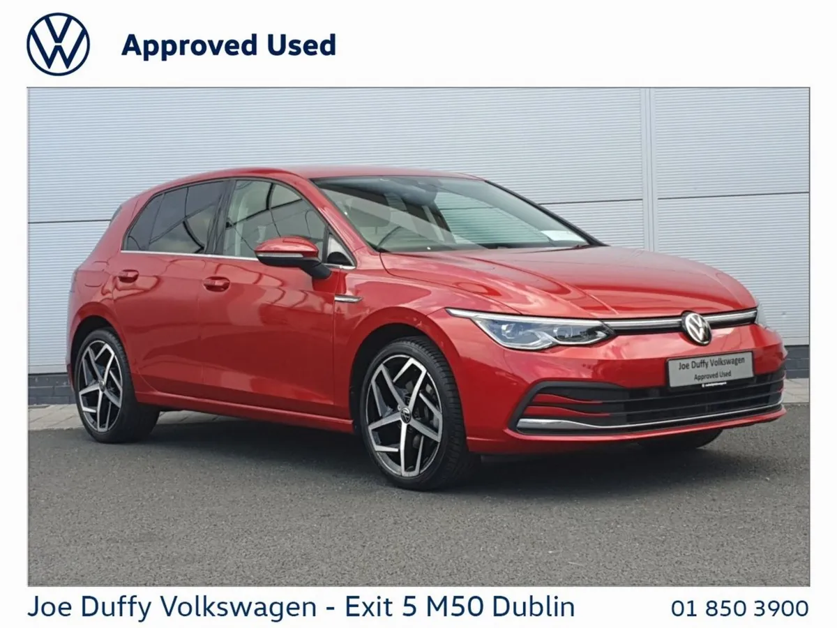 Volkswagen Golf 1.5 TSI 130HP Style - Image 1