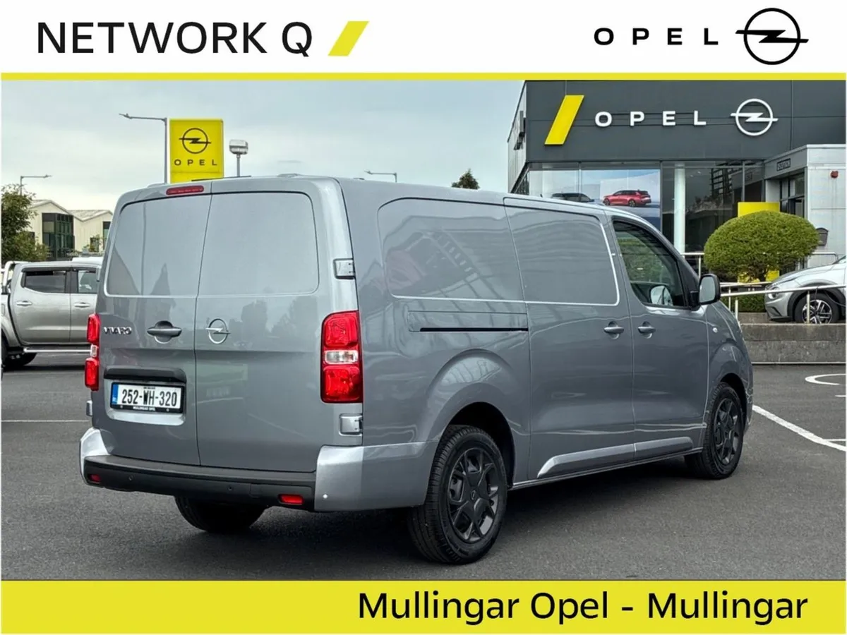 Opel Vivaro Sportive 1.5 L2 H1 120PS - Check out - Image 4