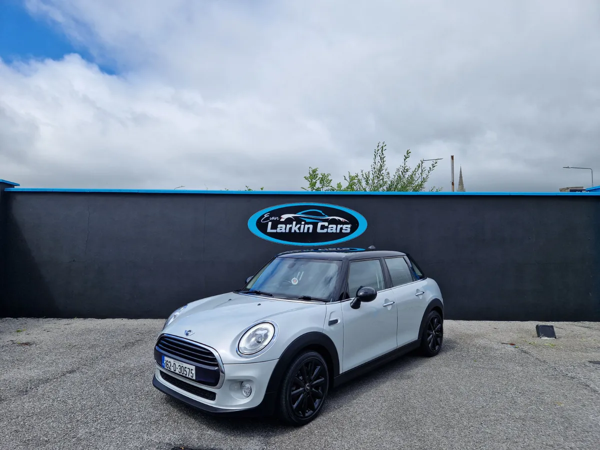 162 Mini Cooper 1.5 Turbo Petrol Class Car - Image 2