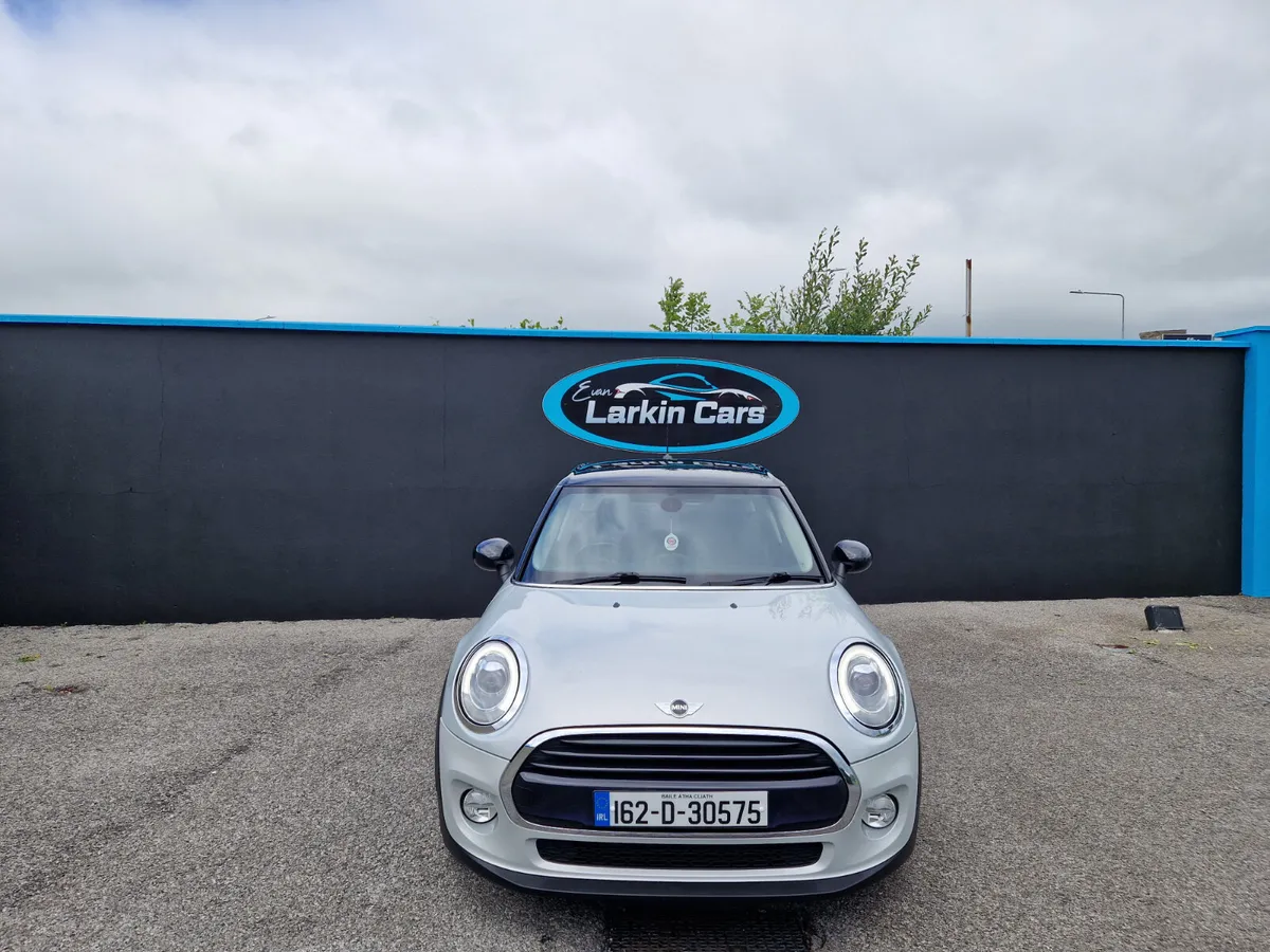 162 Mini Cooper 1.5 Turbo Petrol Class Car - Image 3