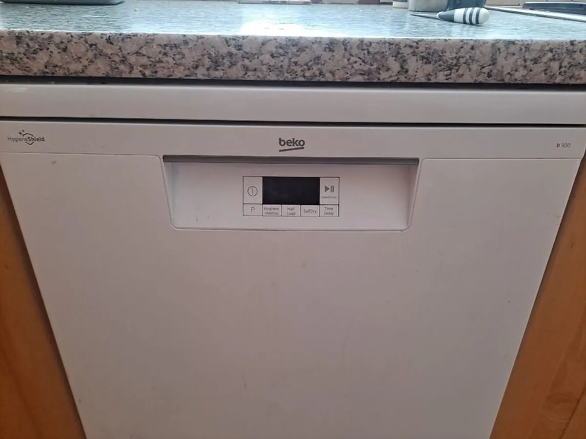 Dishwasher for sale - Image 1