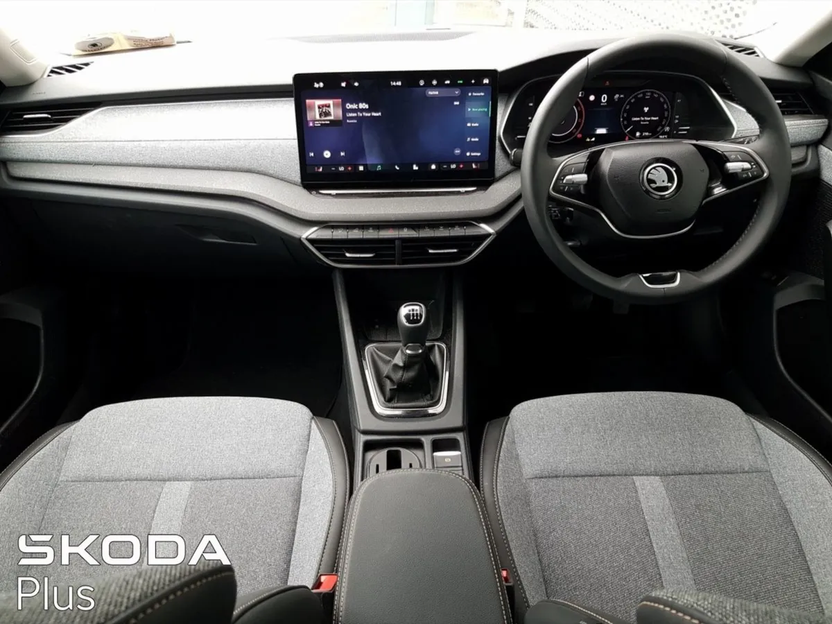 Skoda Octavia Combi Selection BOX 2.0tdi 115HP - Image 2