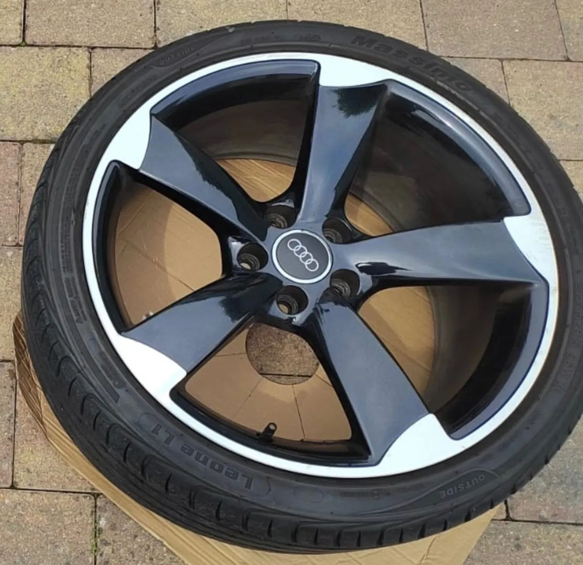 Alloy wheels - Image 1
