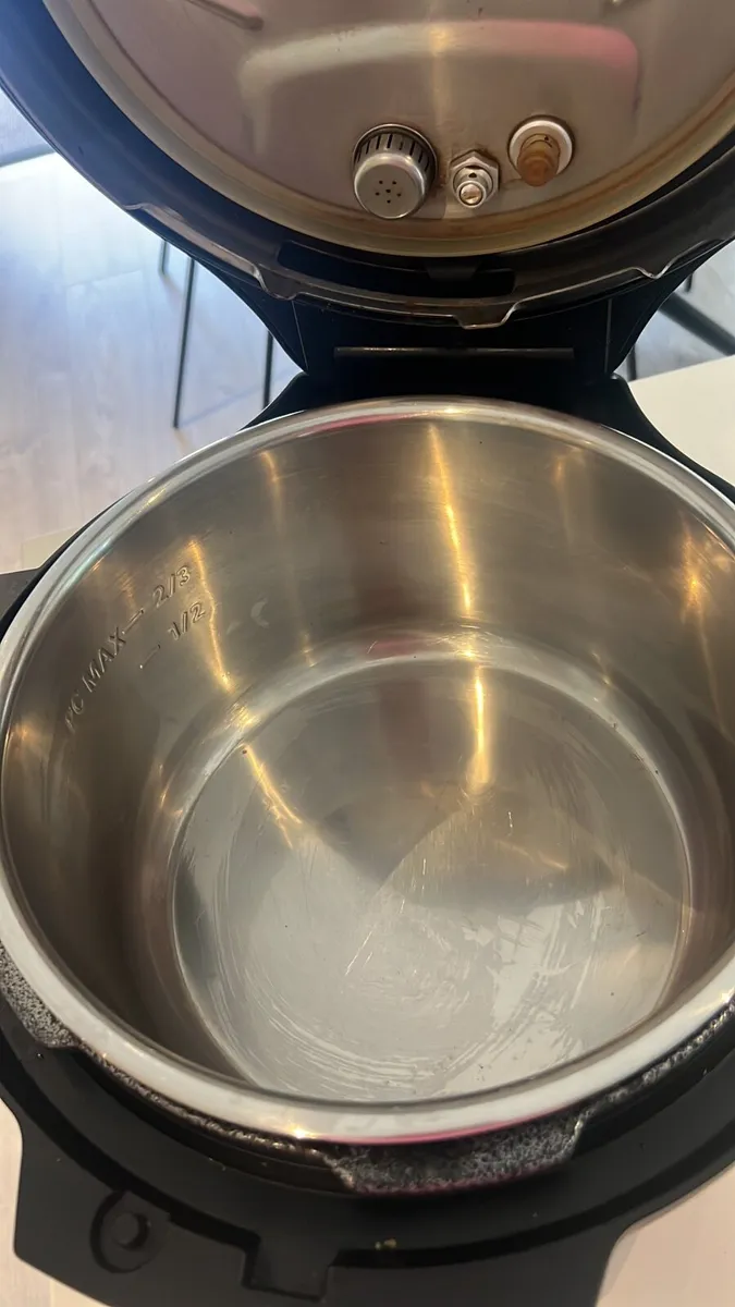 Instant pot cooker - Image 2