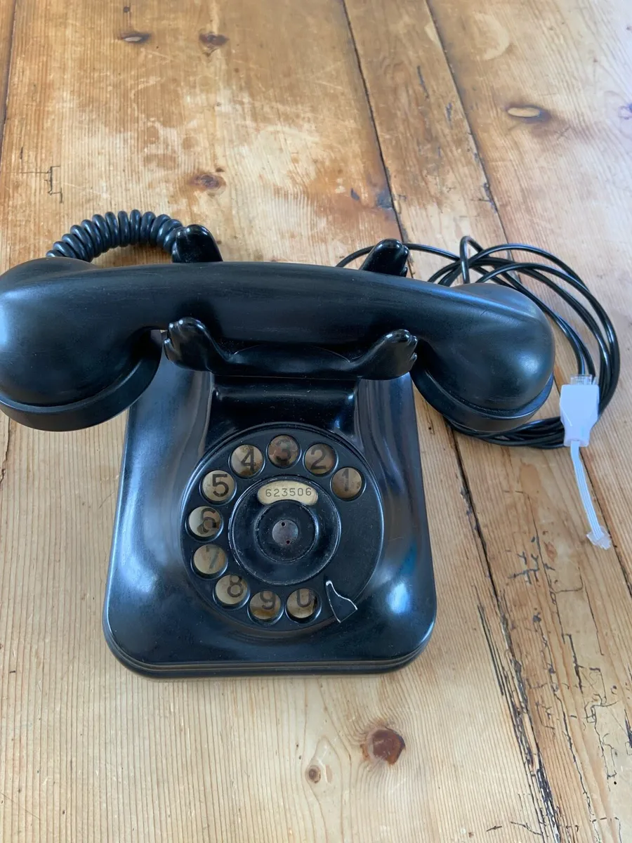 Bakelite Telephone 1940s WORKING!! GPO P&T - Image 1