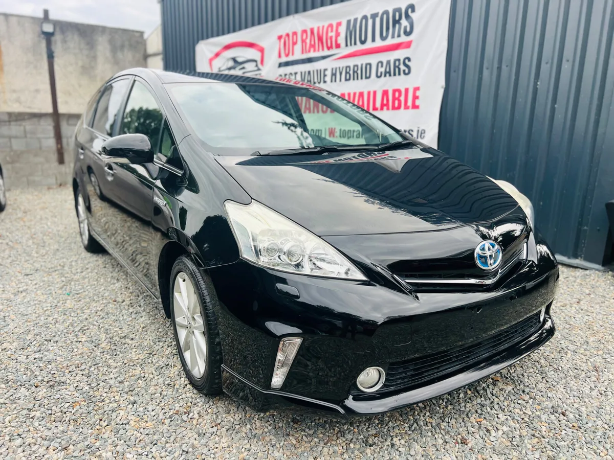 Toyota Prius **2014** 5 seater - Image 1