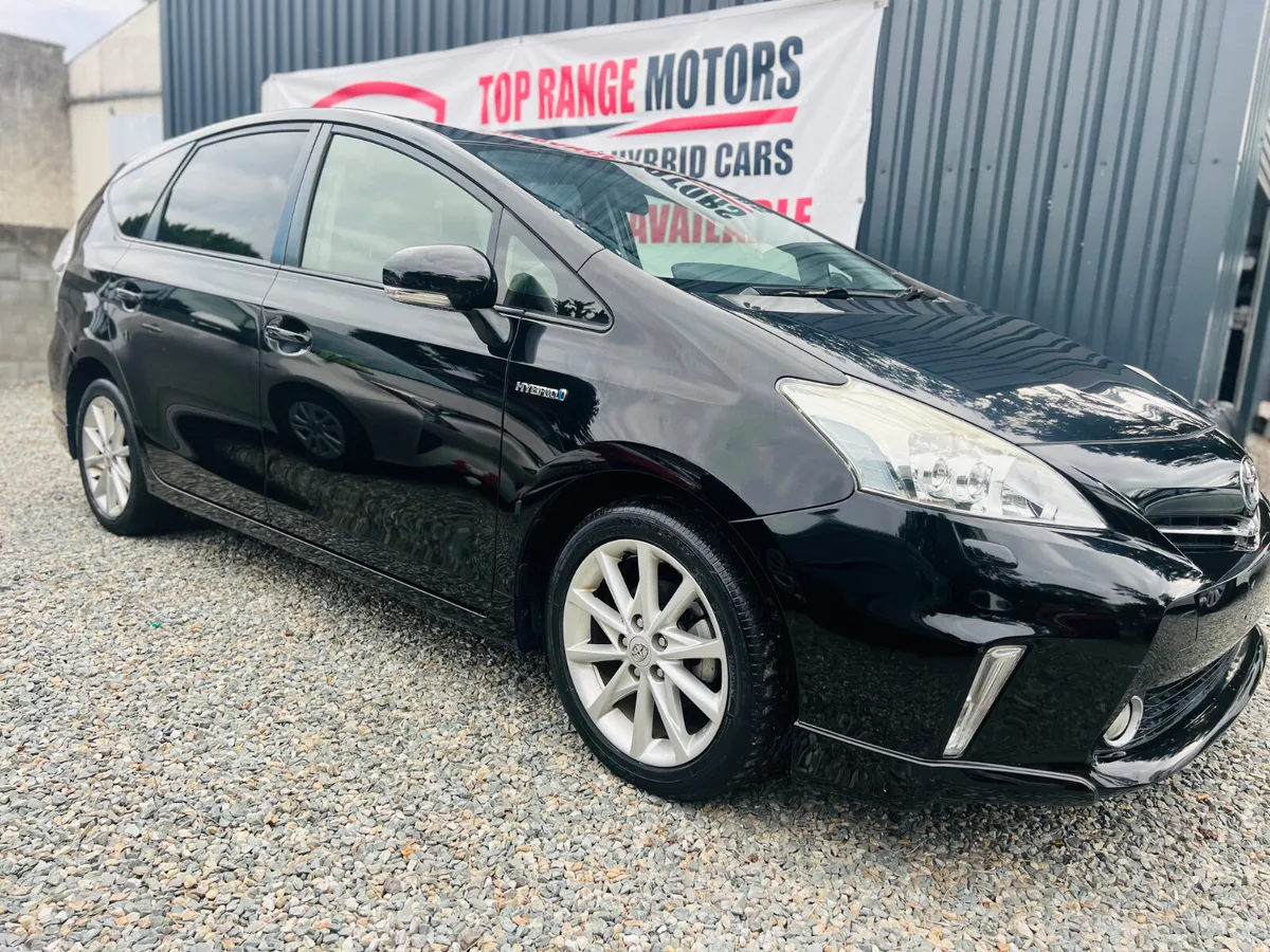 Toyota Prius **2014** 5 seater - Image 2