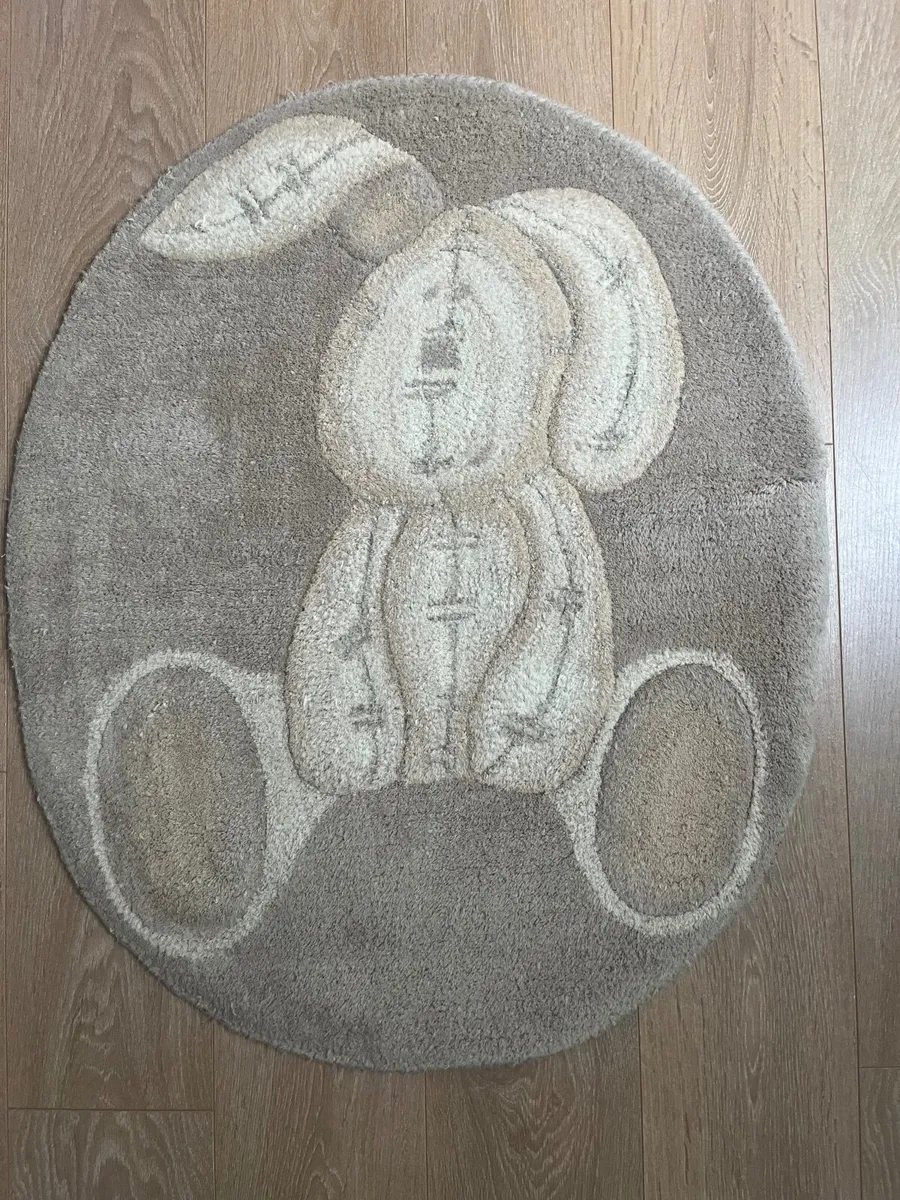 100% Handmade Wool Rugs - Image 2