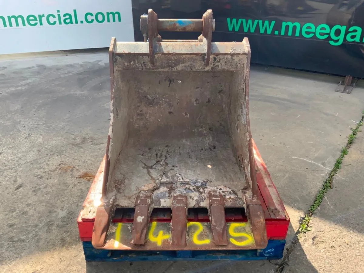 36" GEITH DIGGING BUCKET.....65mm PINS.......1425. - Image 4