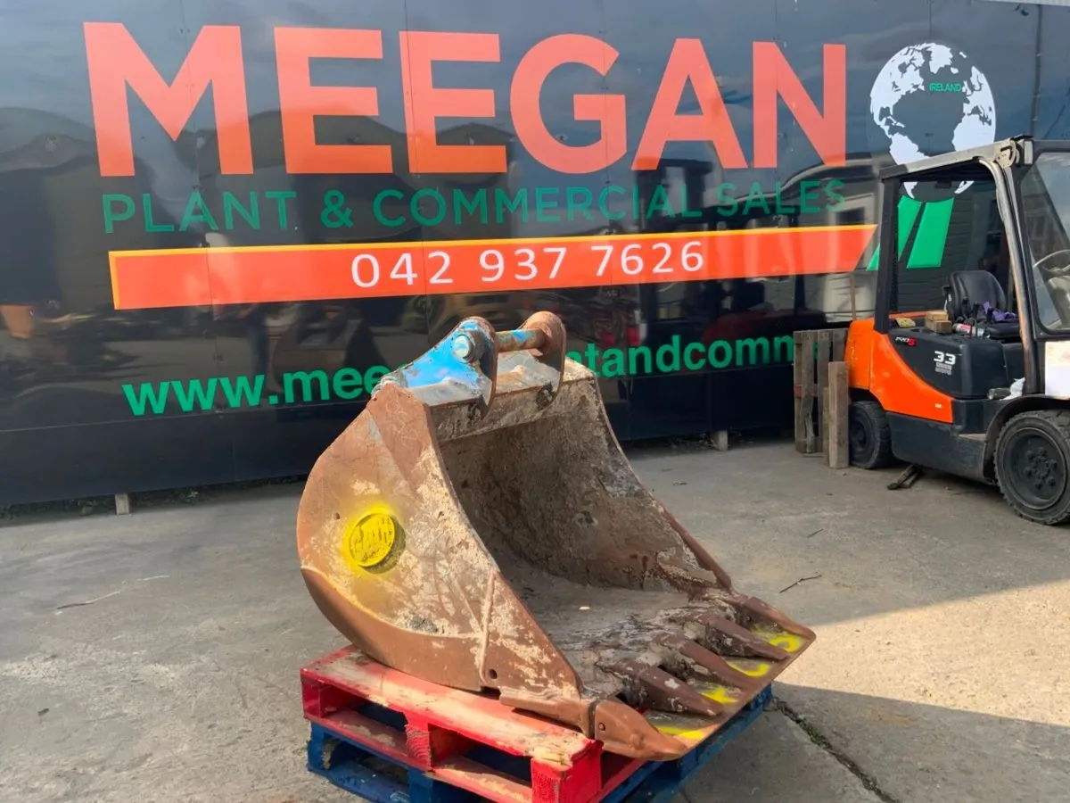 36" GEITH DIGGING BUCKET.....65mm PINS.......1425. - Image 1