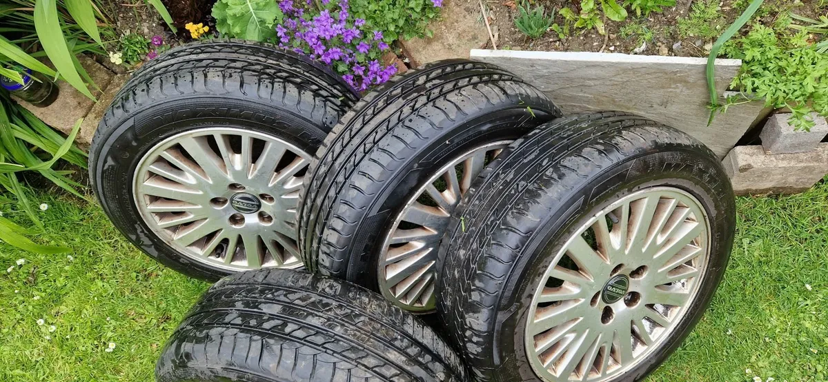 Volvo alloy wheels with tires - Image 4