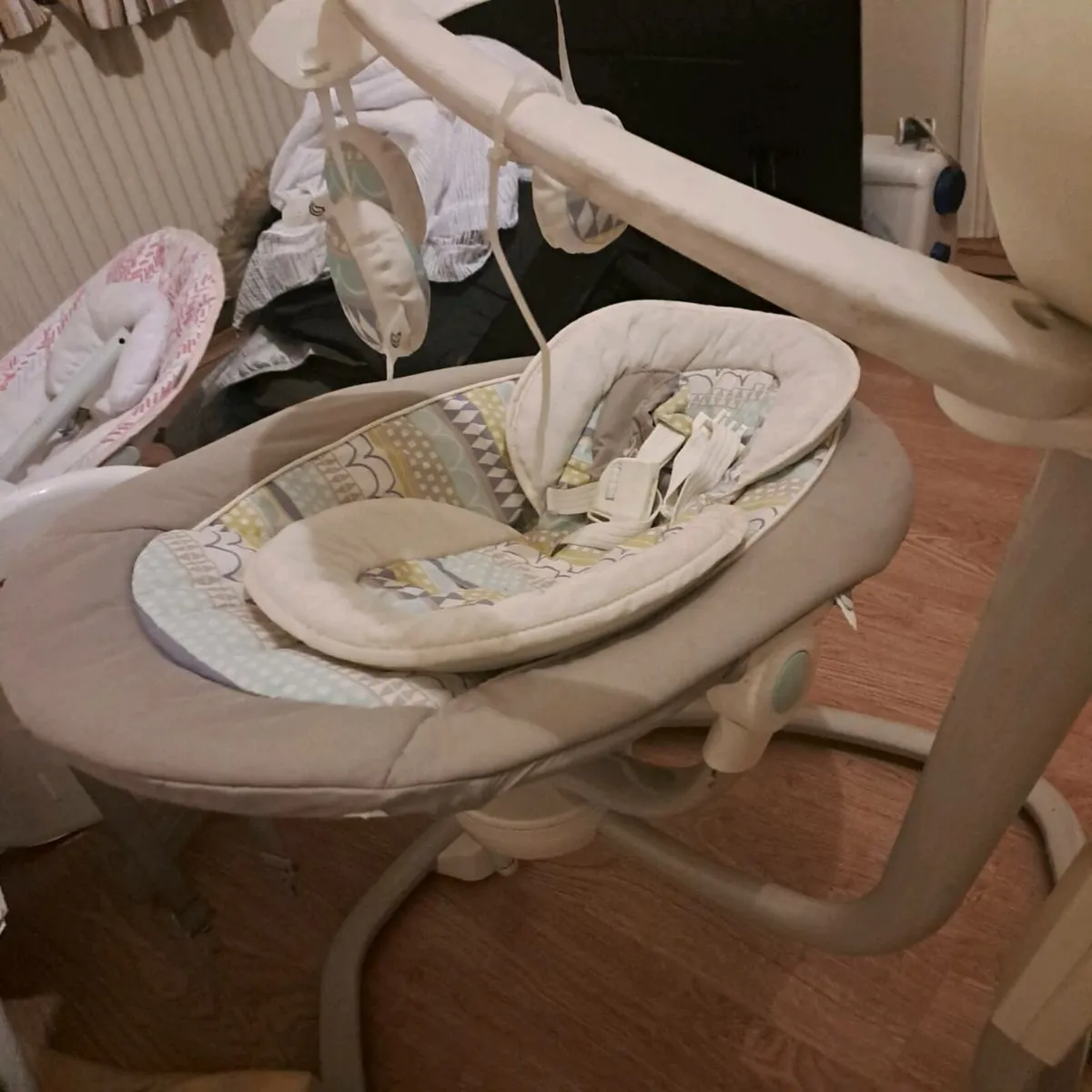 Baby swing - Image 1