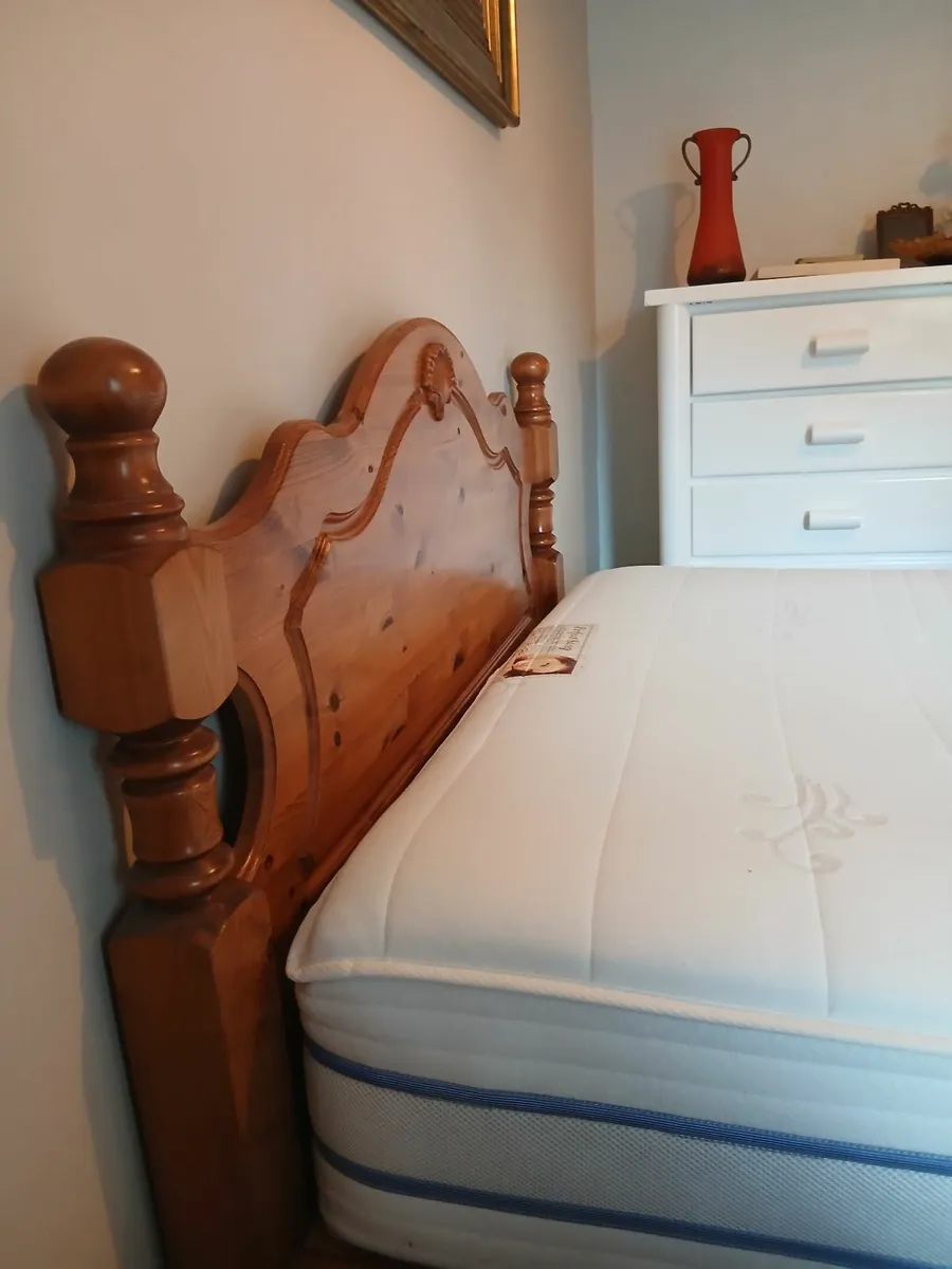 Top of range quality pine bed and matress like new - Image 2