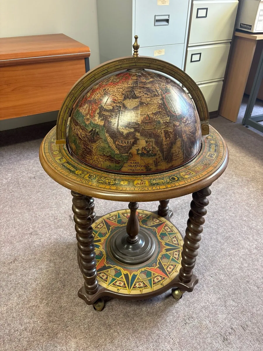 Bar Globe Zoffoli - Image 1