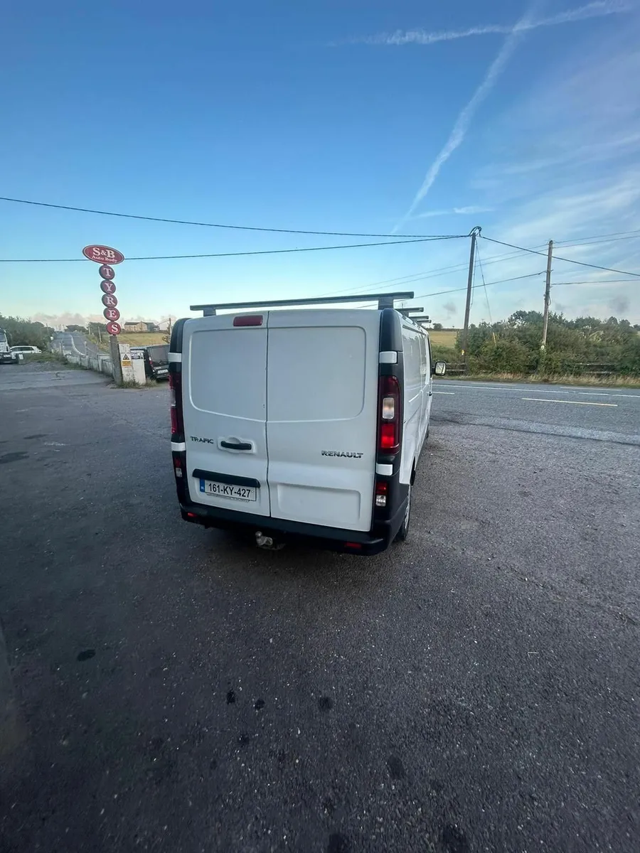Renault Trafic 2016 - Image 4