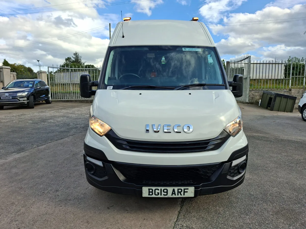 ONLY 76K 2019 IVECO DAILY COMPRESSOR VAN - Image 2