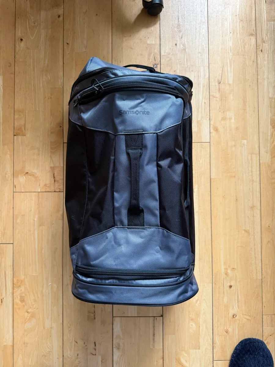 Samsonite Andante 2 Wheeled Duffel 22" - Image 2