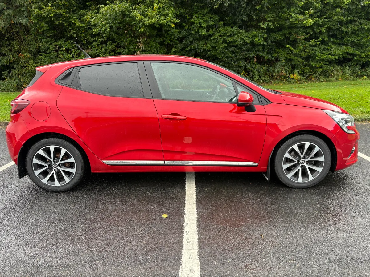 Renault Clio 2021 Iconic TCe 100 MY19 - Image 3