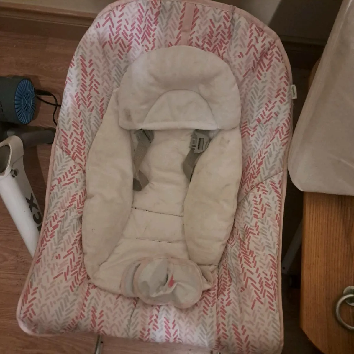 Baby chair/bouncer - Image 1