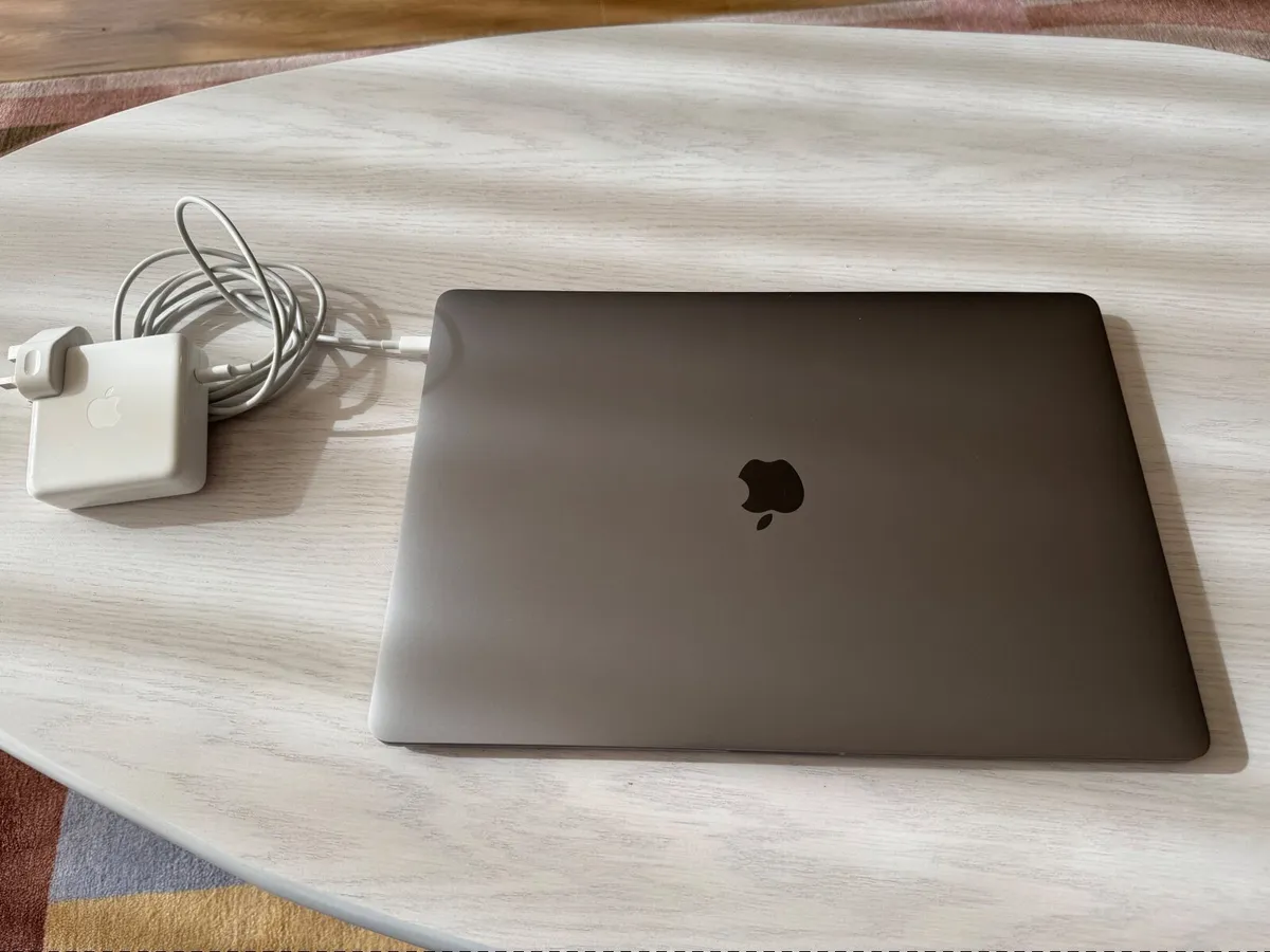 💻 MacBook Pro 16-inch (2019) – i9 / 64GB RAM / 8T - Image 3