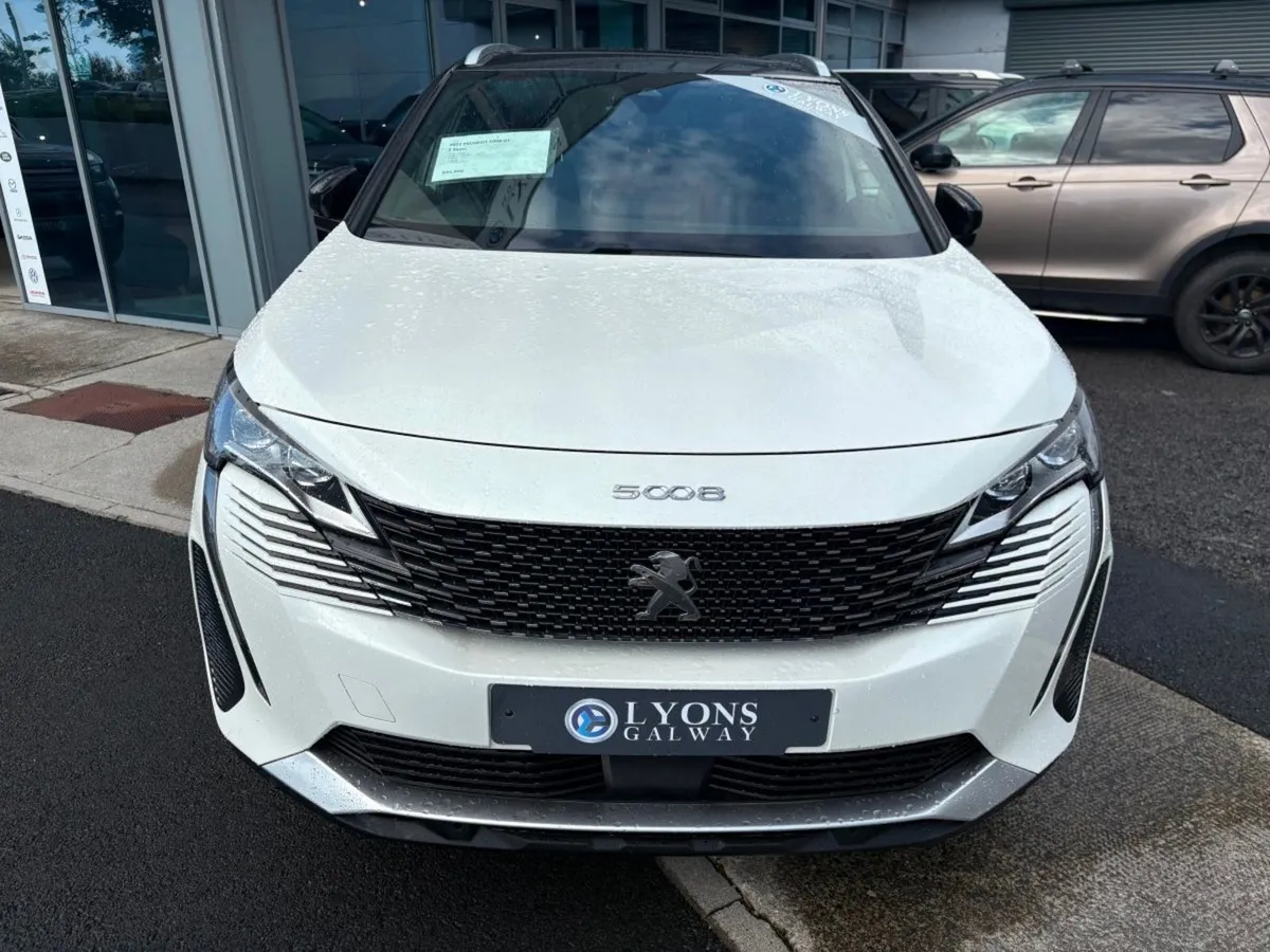 Peugeot 5008 7 Seats /130bhp / Glass Roof / GT Sp - Image 4