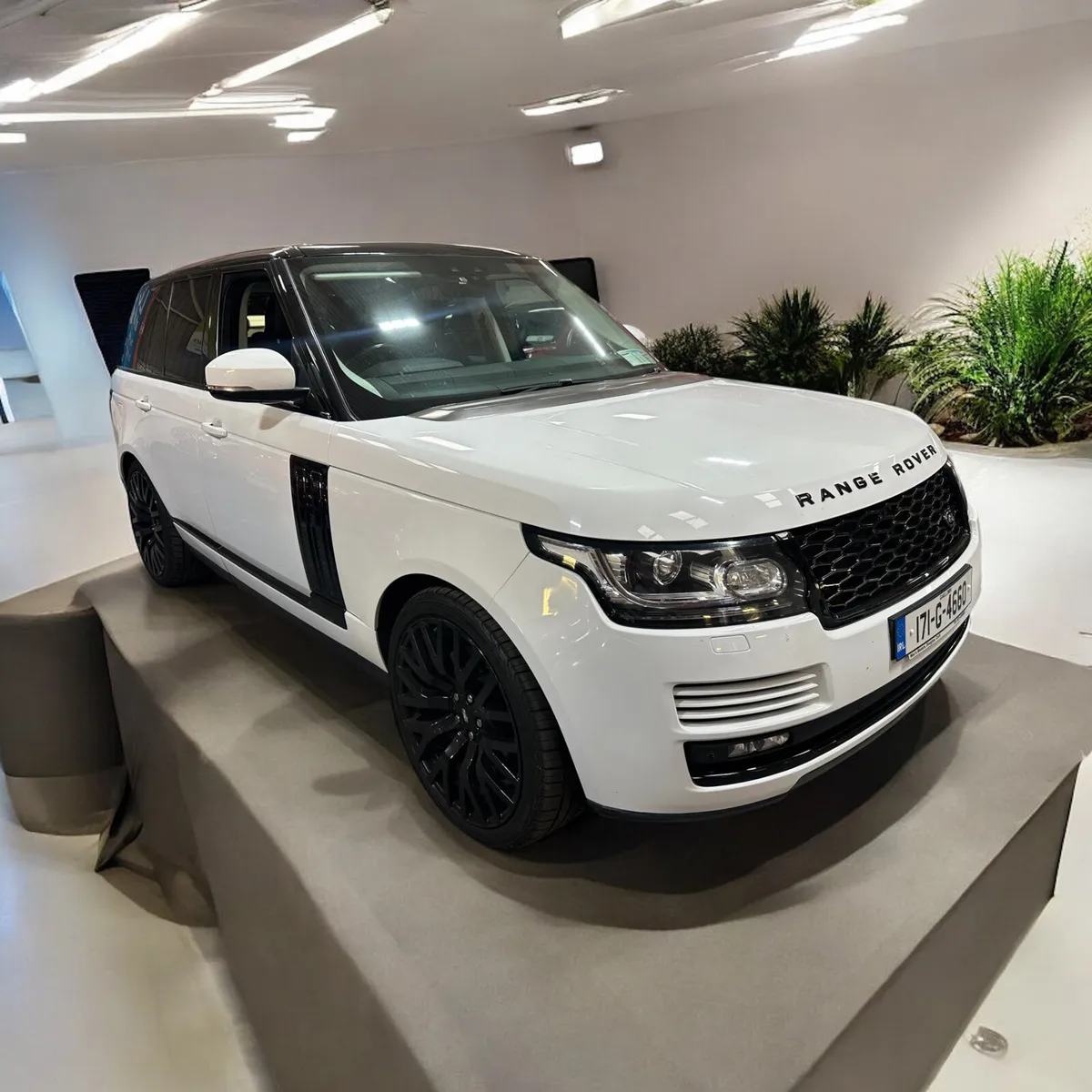 Land Rover Range Rover 3.0 TDV6 Vogue - Image 3
