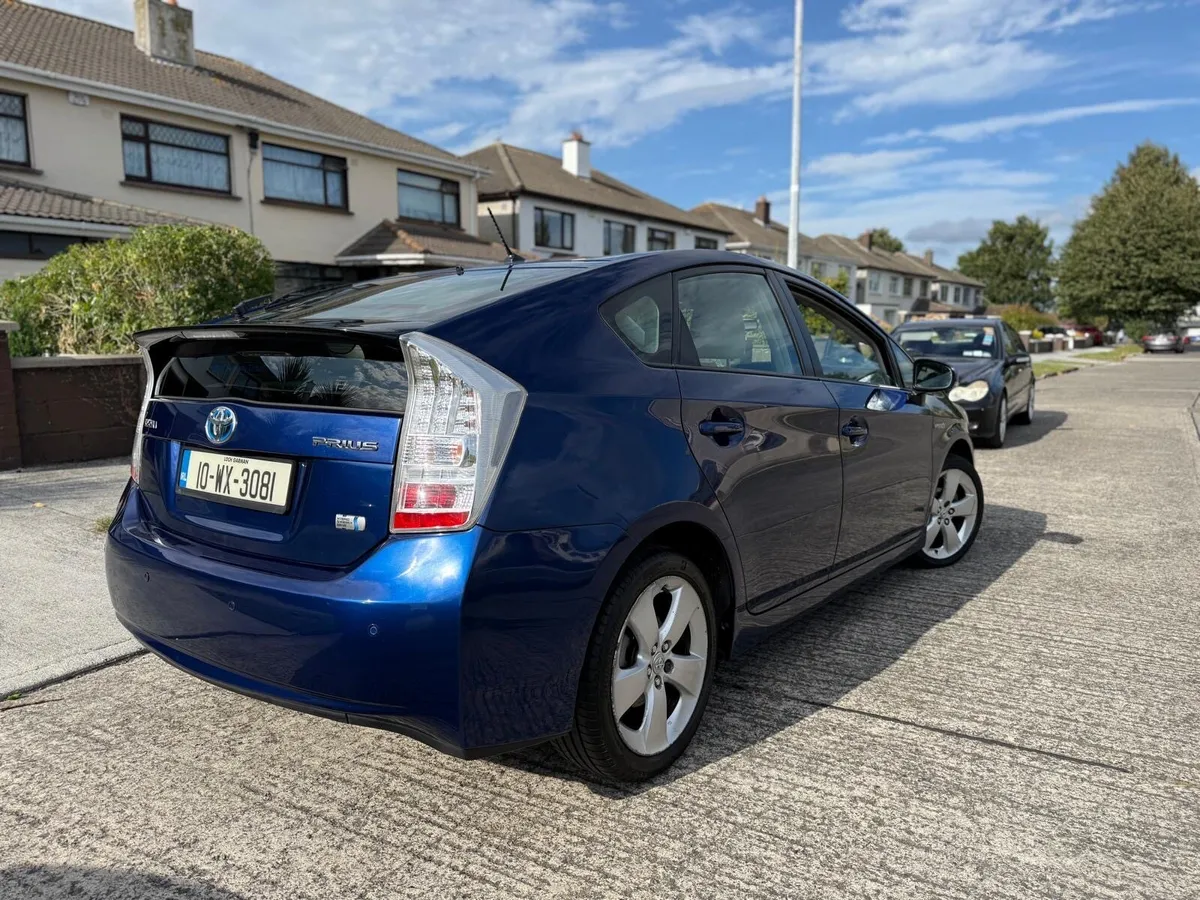Toyota Prius - Image 3