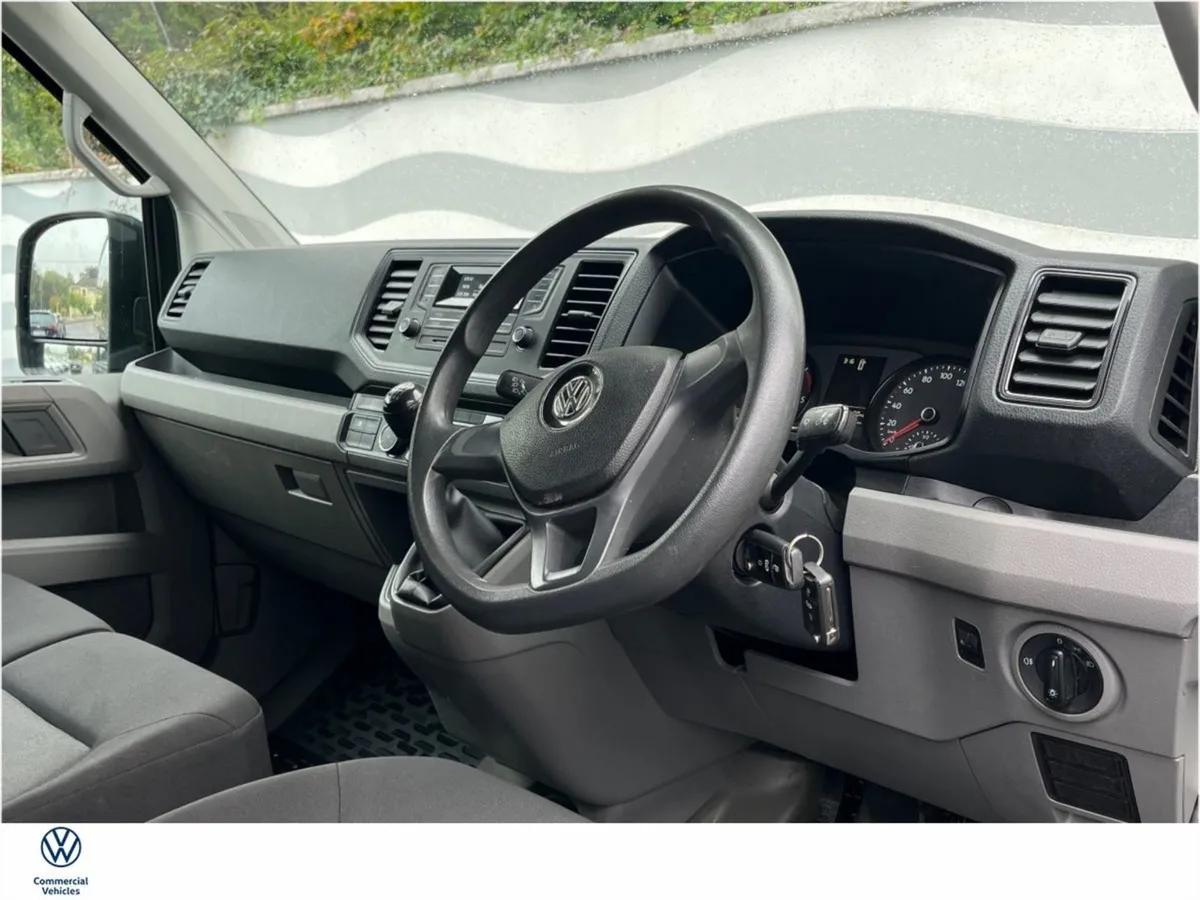 Volkswagen Crafter 30 Medium Wheel Base 2.0tdi 10 - Image 2