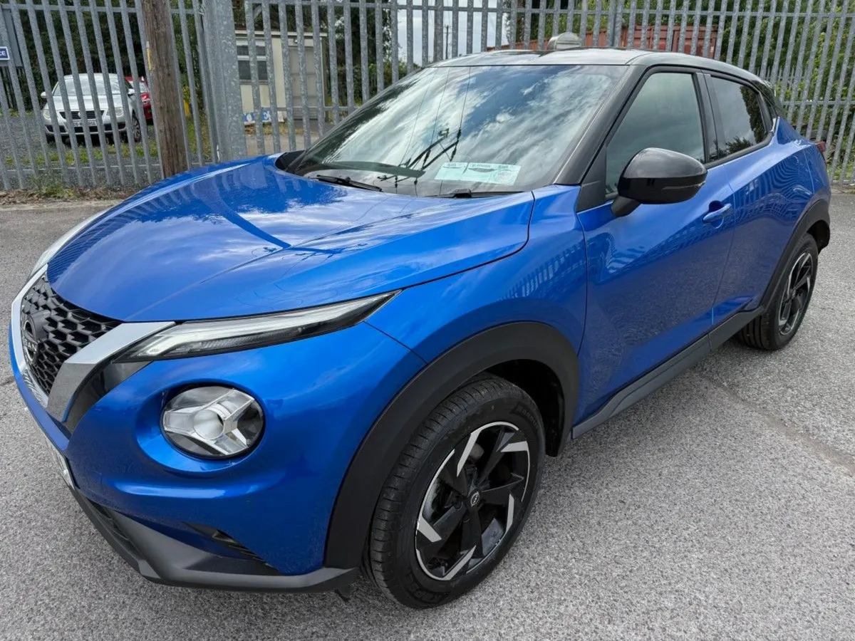 Nissan Juke 1.0i SV Premium Auto 2 Tone - Image 3