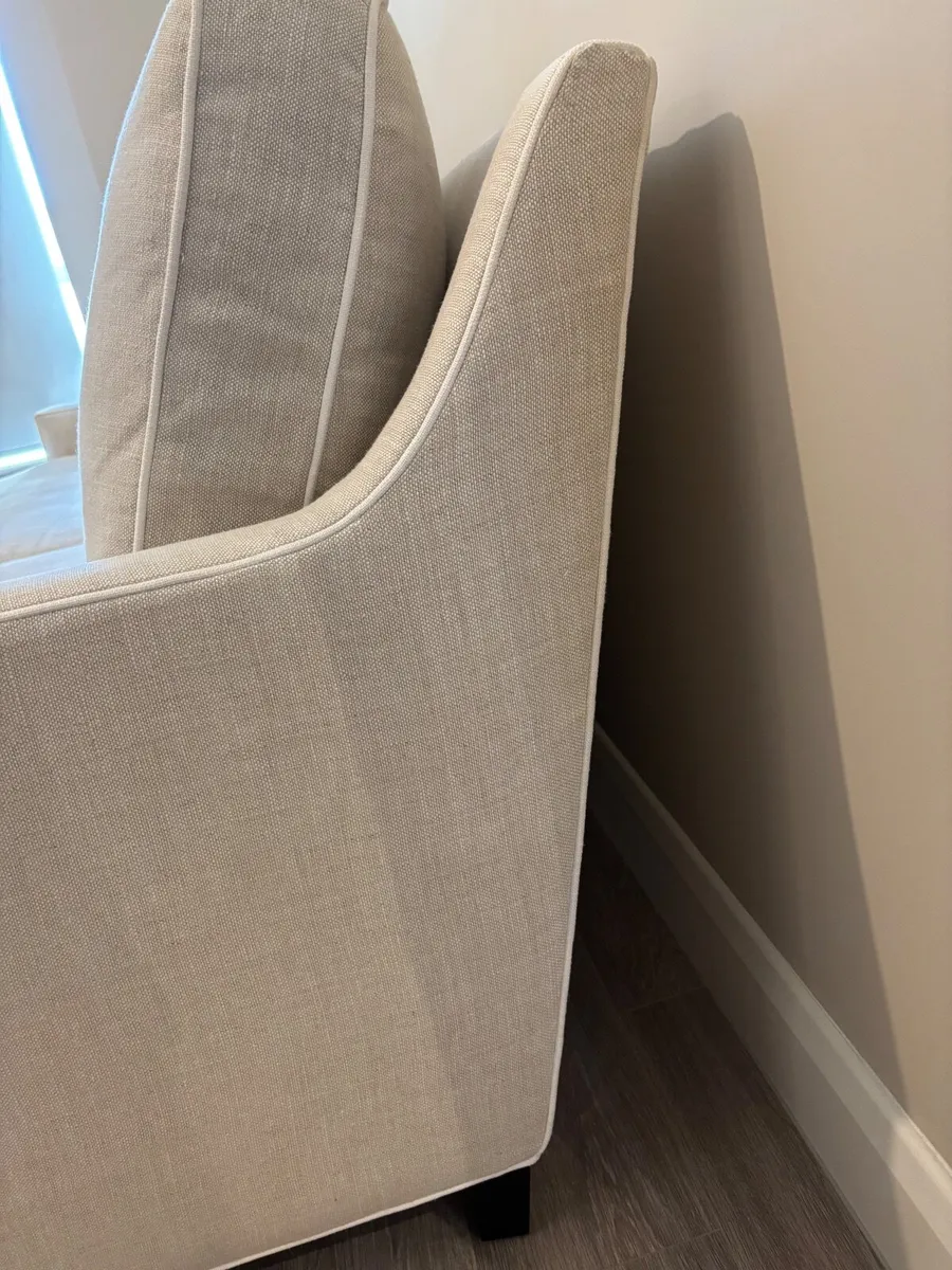 3 Seater Linen Sofa with contrast piping - Image 3