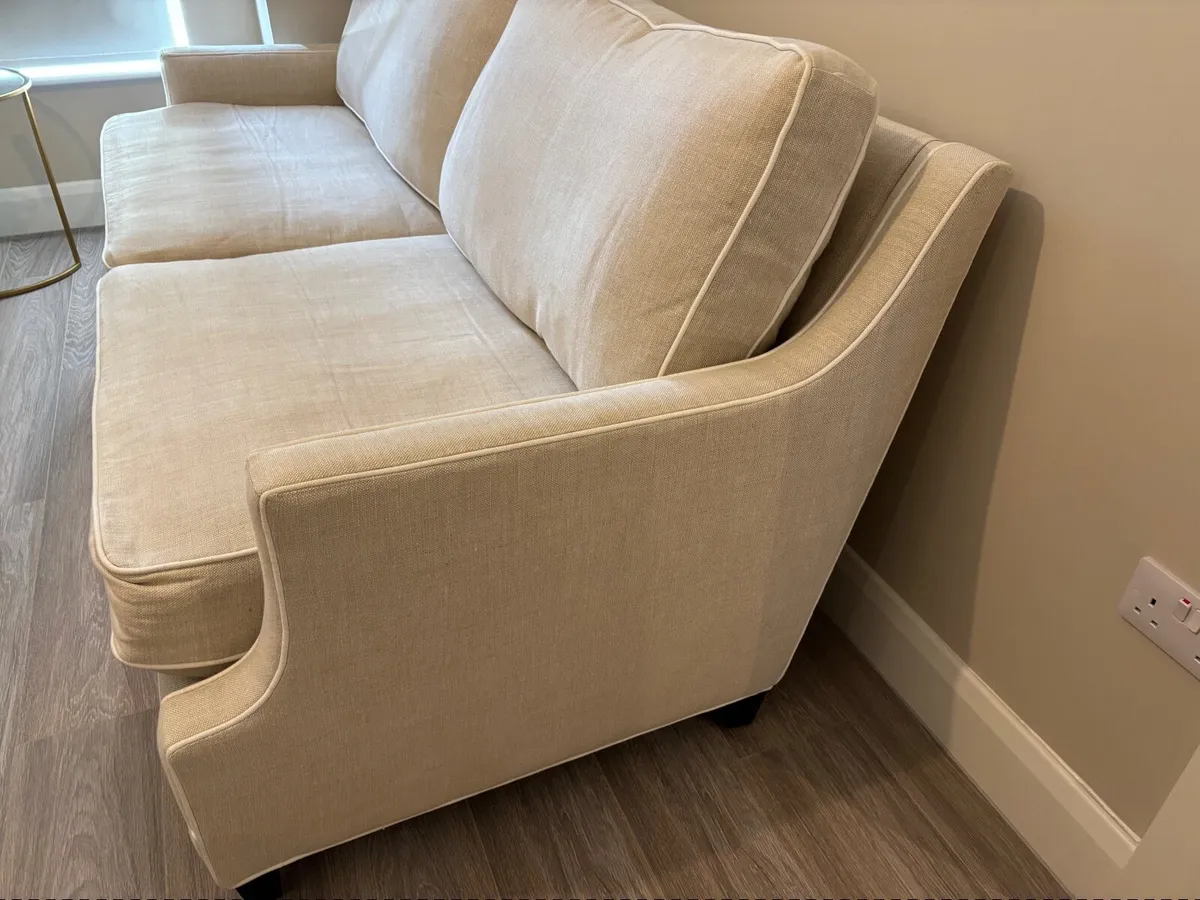 3 Seater Linen Sofa with contrast piping - Image 4