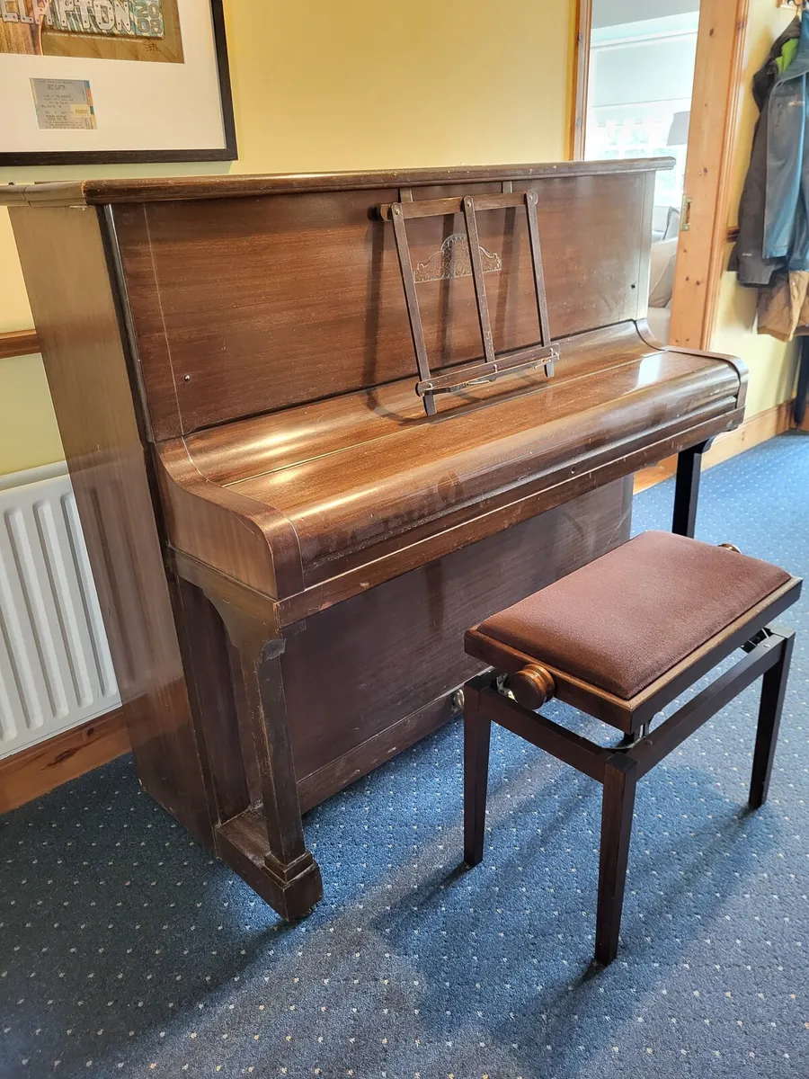 Piano - Image 1