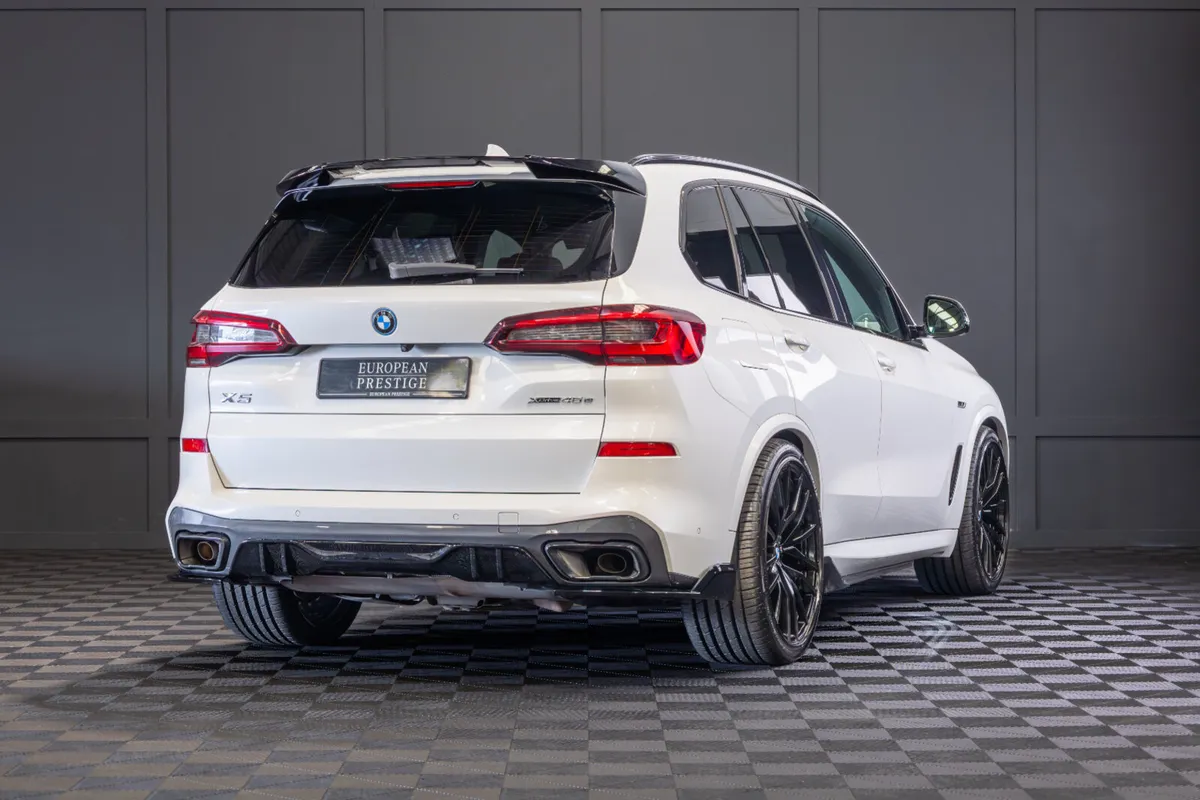 222 BMW X5 X-Drive 45e M-Sport - Image 3
