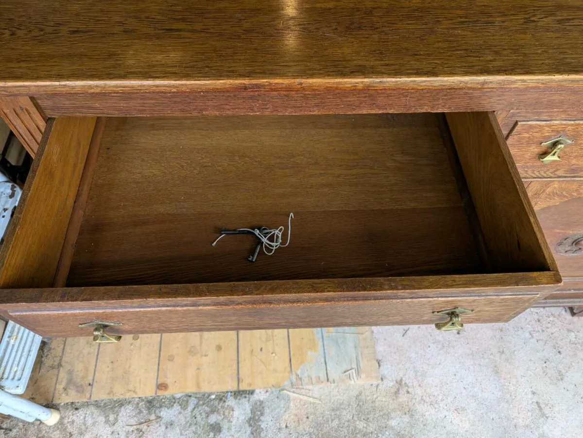 Sideboard - Image 4