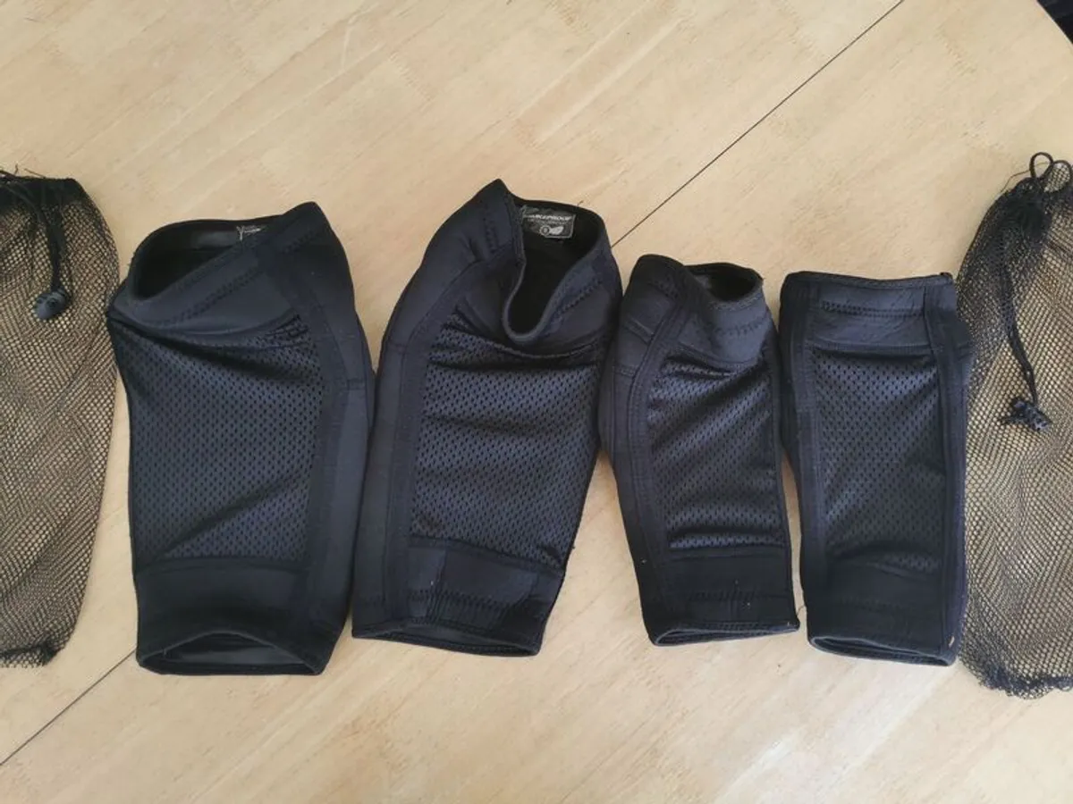 Nukeproof elbow and knee pads - Image 3