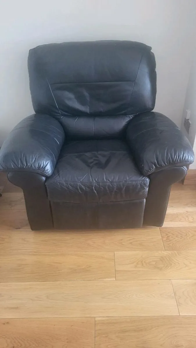 Black leather recliner armchair - Image 1