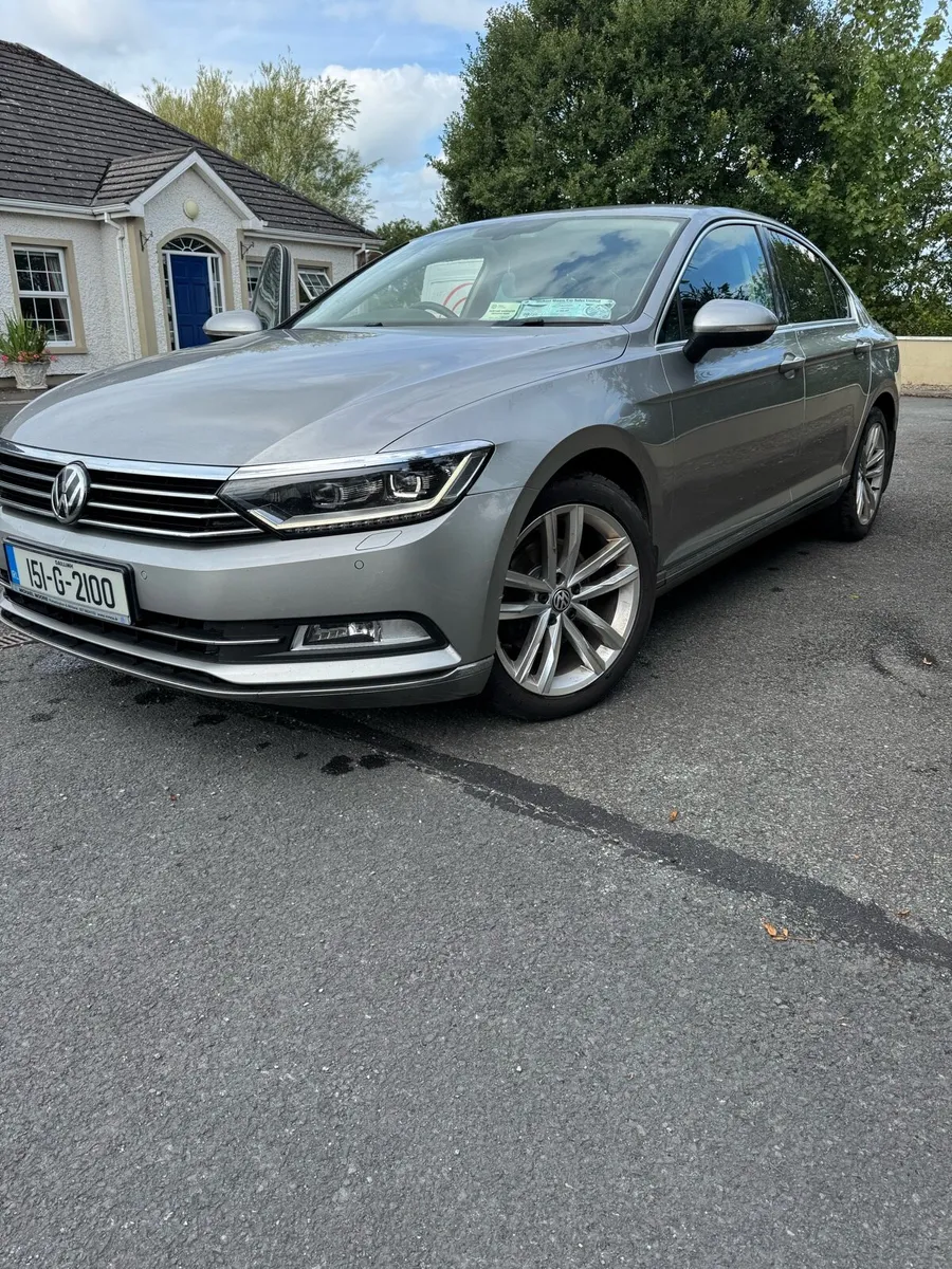 Volkswagen Passat - Image 1