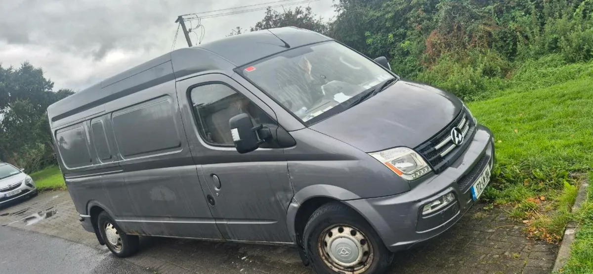 Van - Image 2