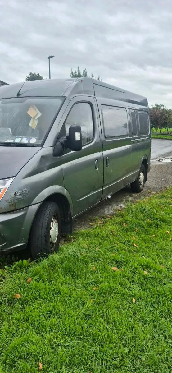 Van - Image 3