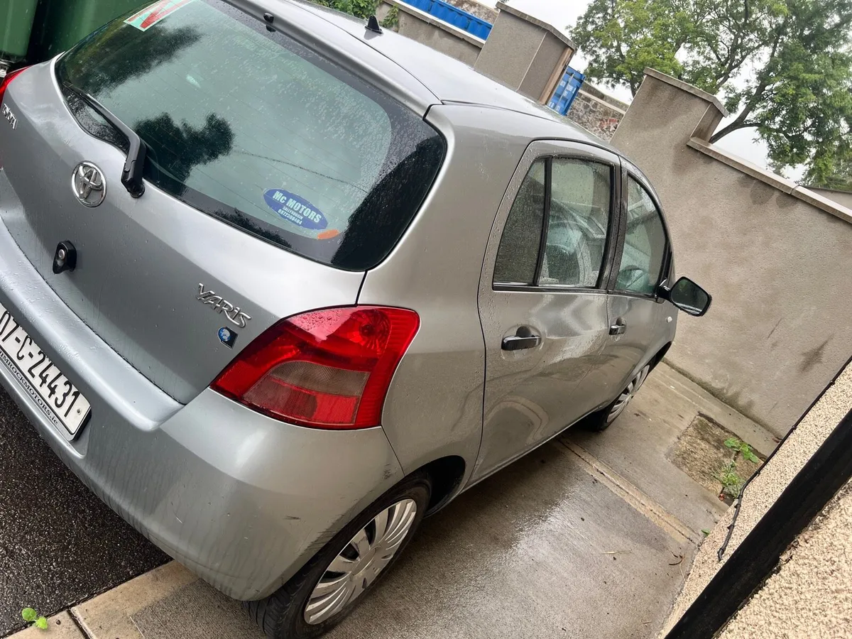 Toyota Yaris 2007 - Image 3
