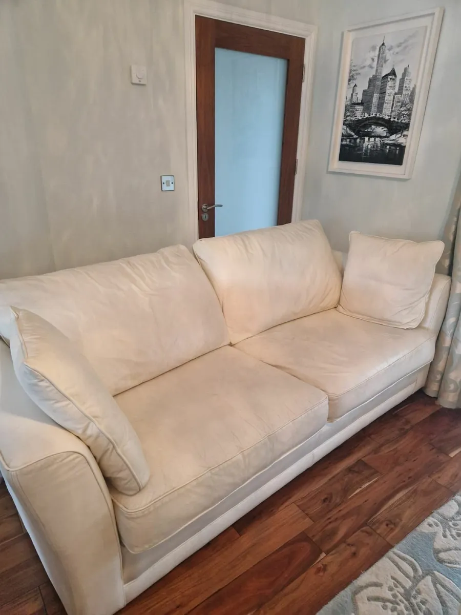 Orior Handcrafted Leather sofa - Image 1