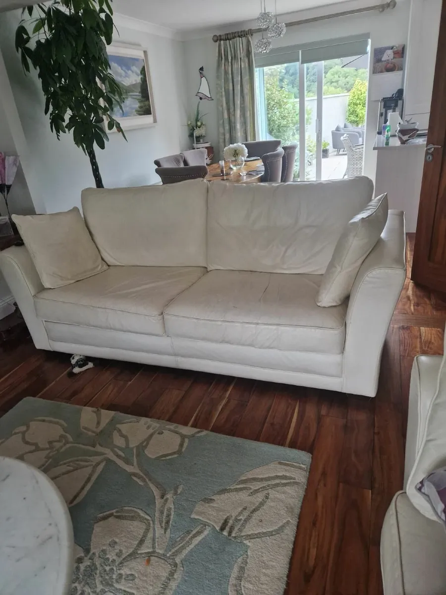 Orior Handcrafted Leather sofa - Image 3