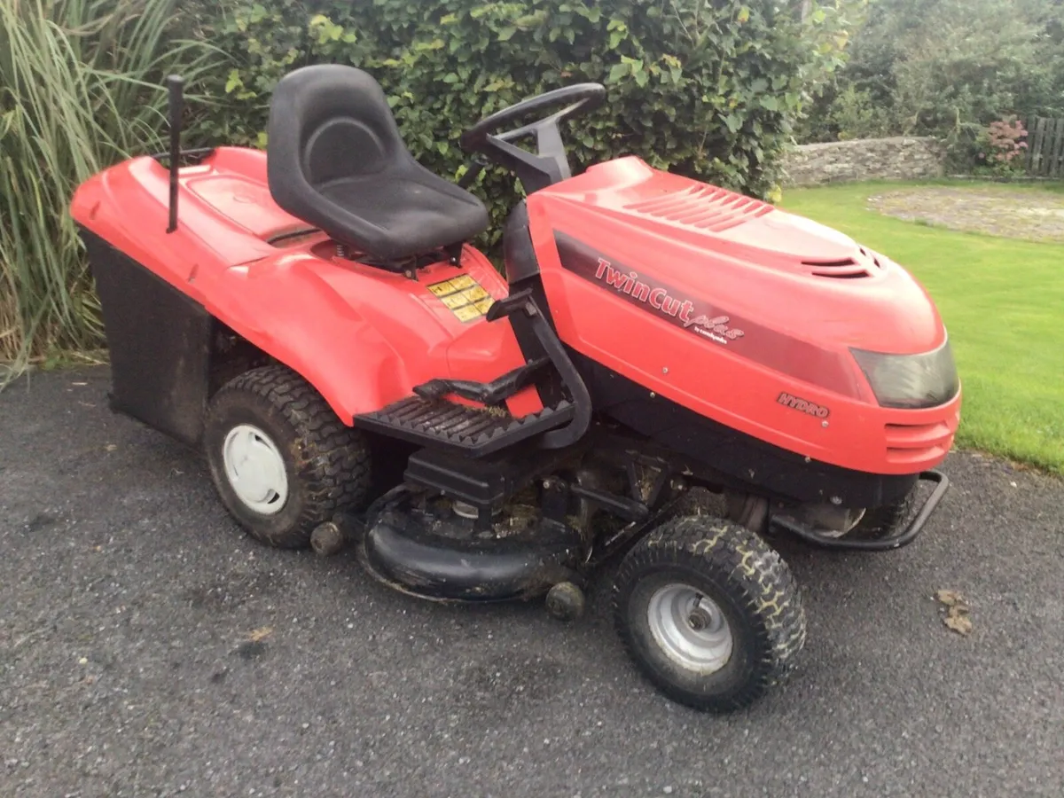 21HP castlegarden hydro ride on lawnmower - Image 2