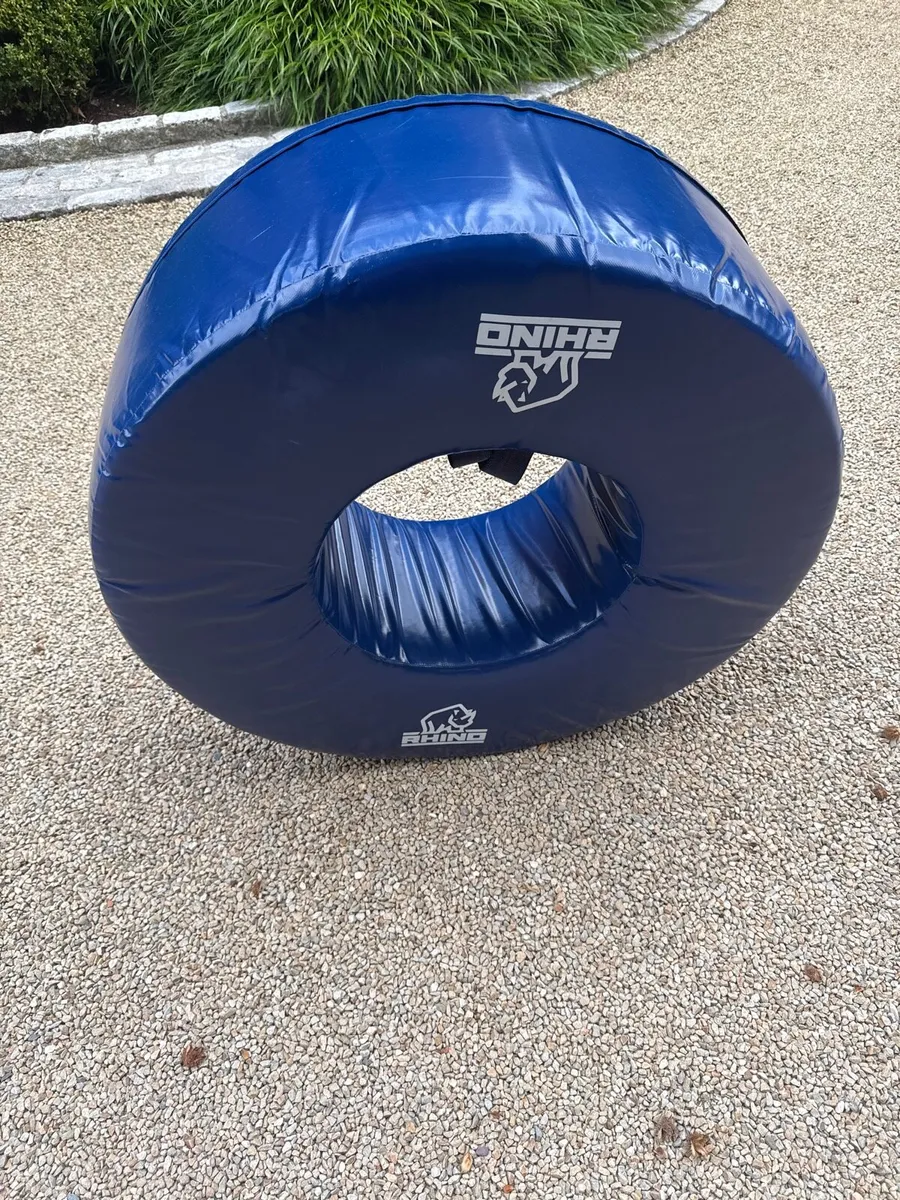 Rugby rhino ring - Image 1