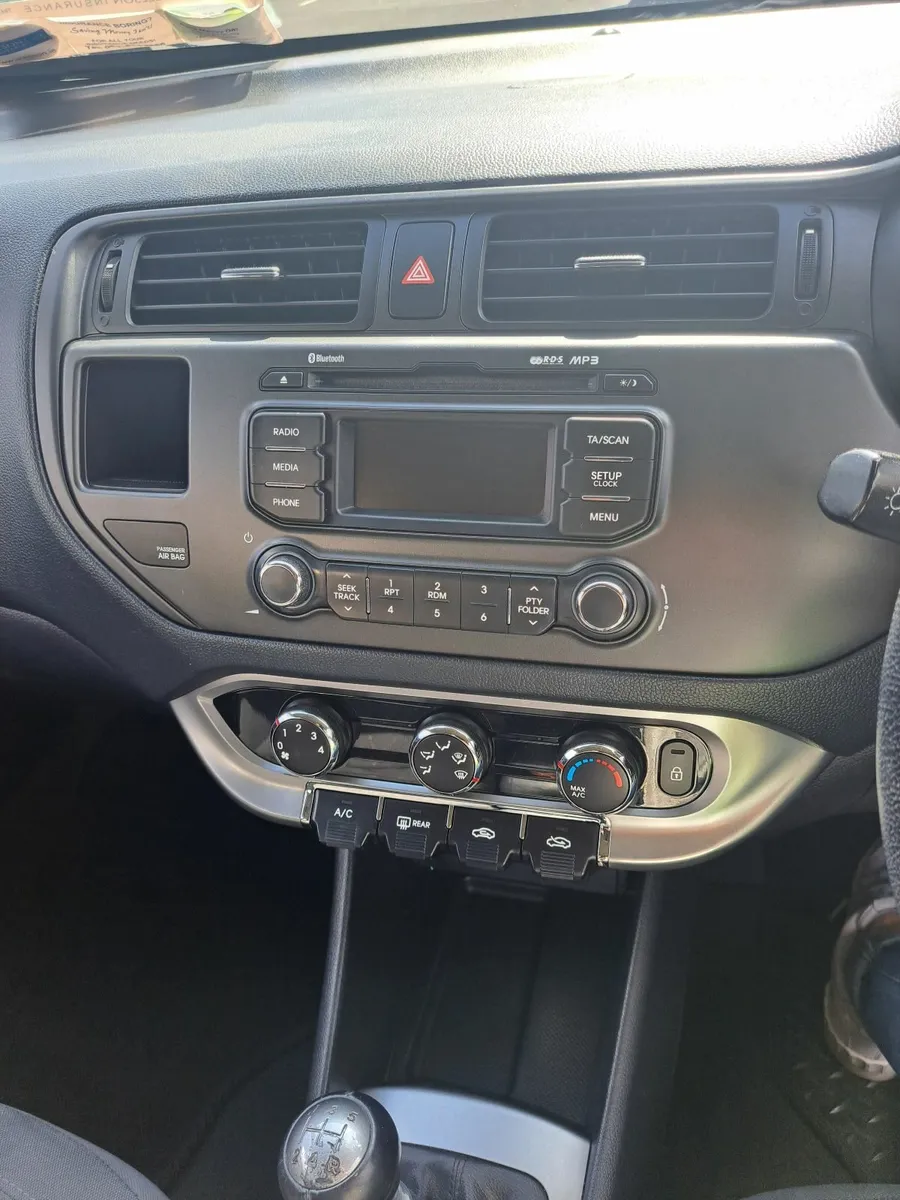 Kia Rio 2012 - Image 1