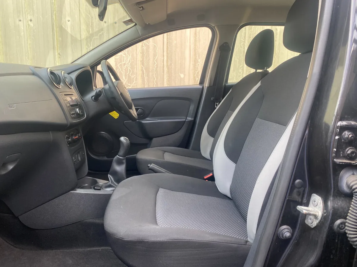 Dacia Sandero 2017////VERY LOW MILEAGE /// - Image 4